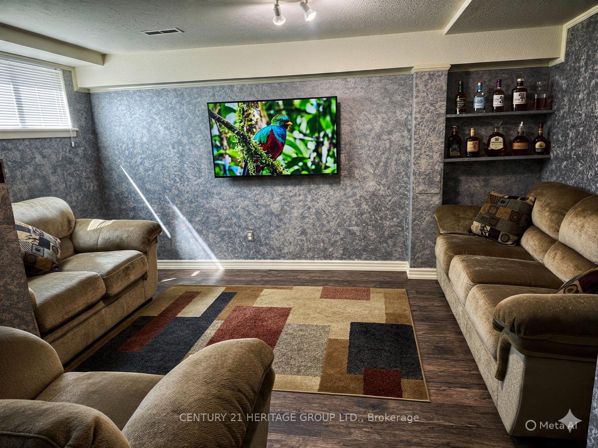 Photo 35 of 131 Black Hawk Way, North York, Westminster-Branson — HOMEH