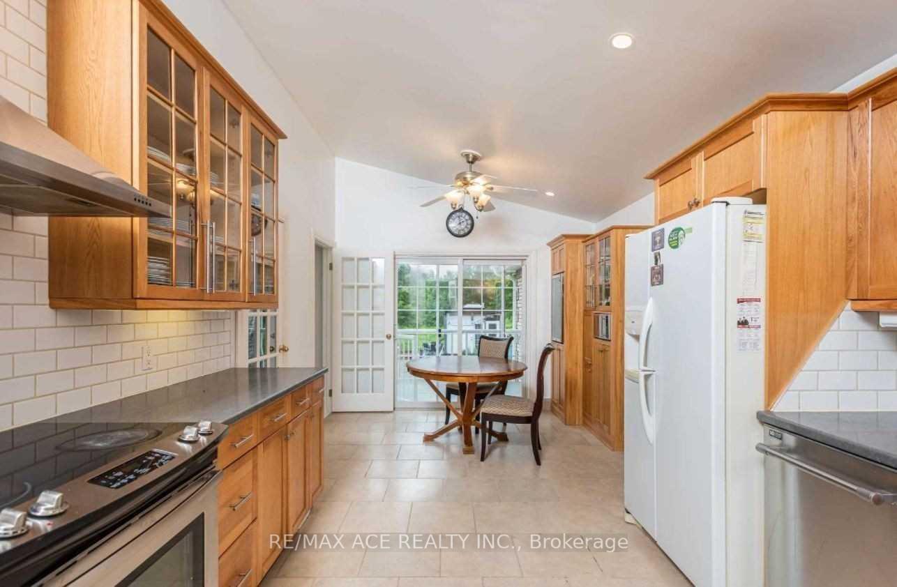 Photo 5 of 27234 Thorah Side Road, Brock, Beaverton — HOMEH