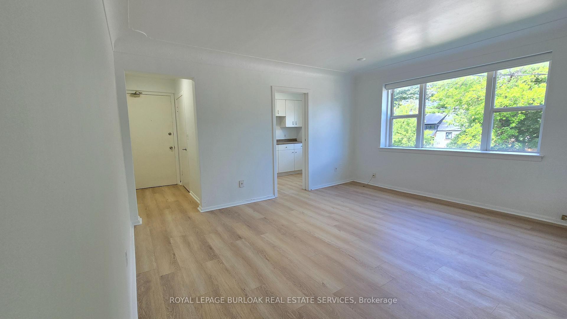 Photo 2 of Unit 6, 849 Brant Street, Burlington, Brant — HOMEH