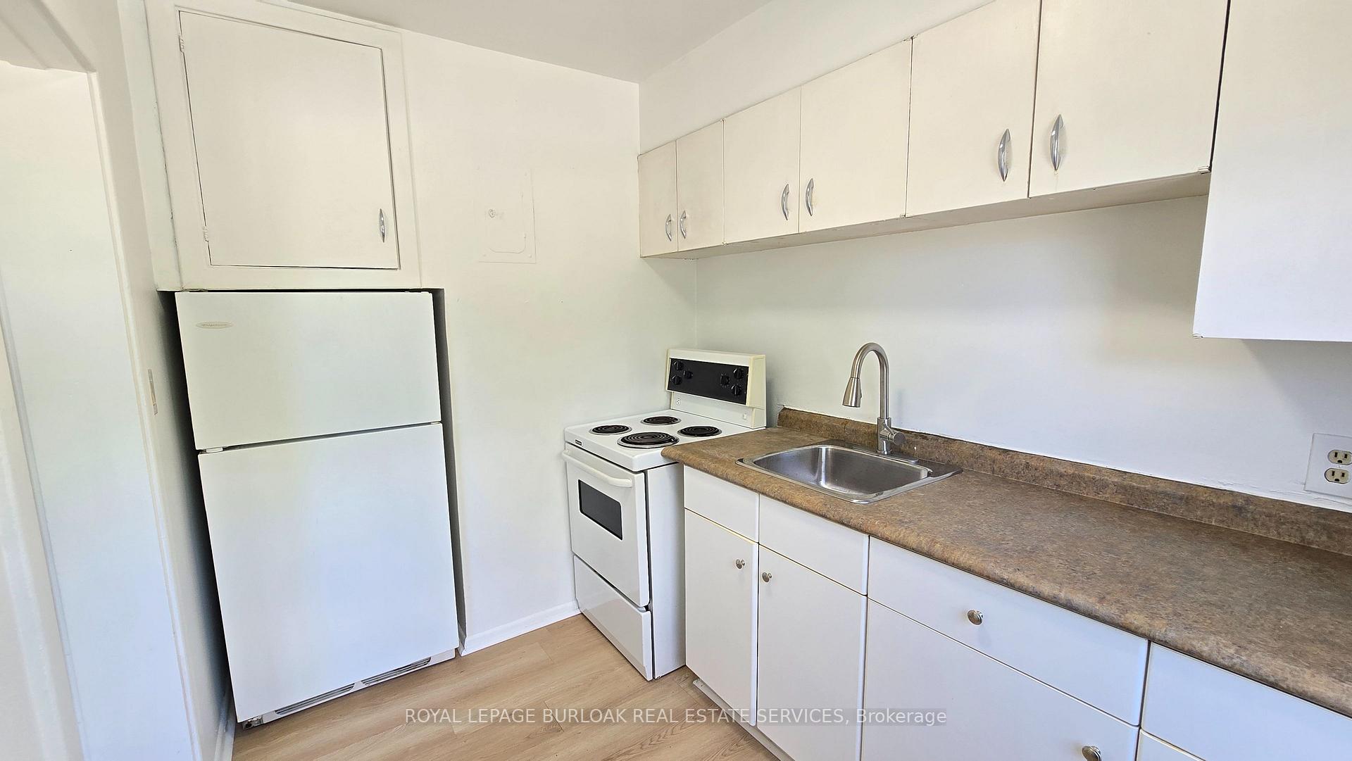 Photo 3 of Unit 6, 849 Brant Street, Burlington, Brant — HOMEH