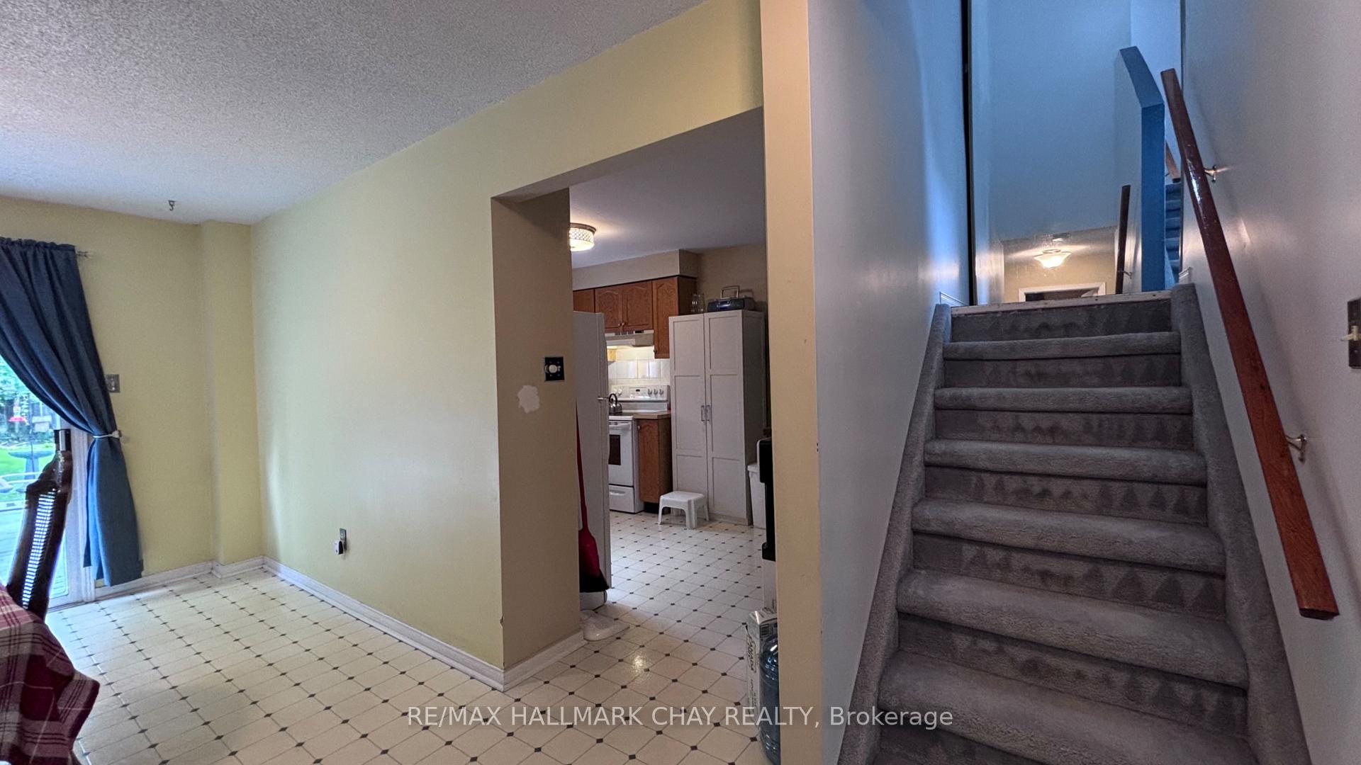 Photo 8 of 98 Elizabeth Street, Barrie, Ardagh — HOMEH