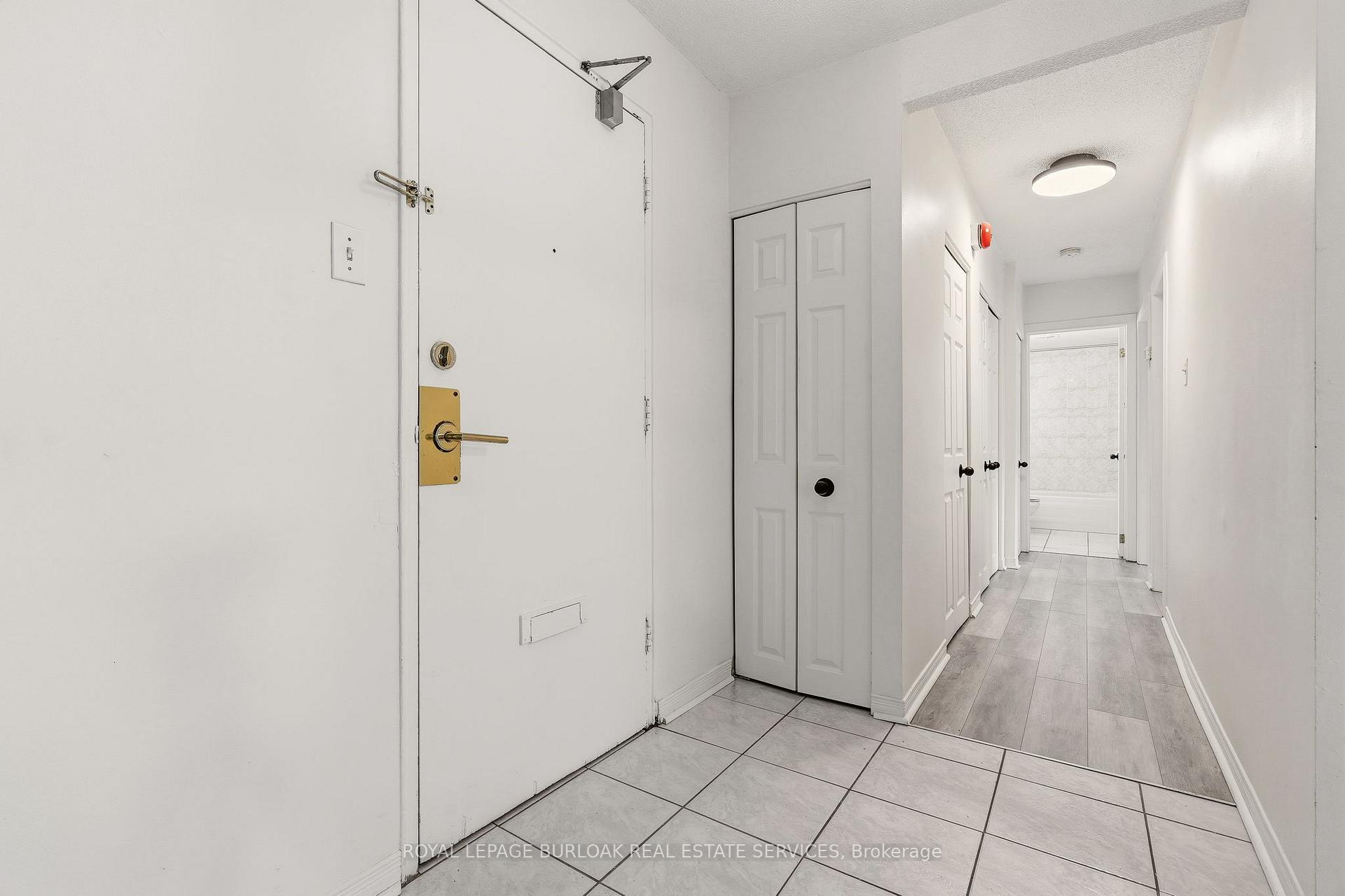 Photo 4 of Unit 201, 2411 New Street, Burlington, Brant — HOMEH