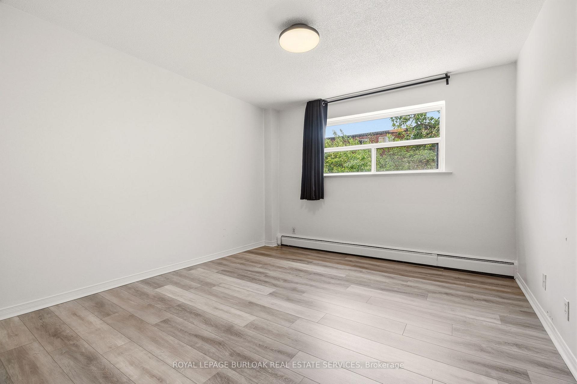 Photo 17 of Unit 201, 2411 New Street, Burlington, Brant — HOMEH