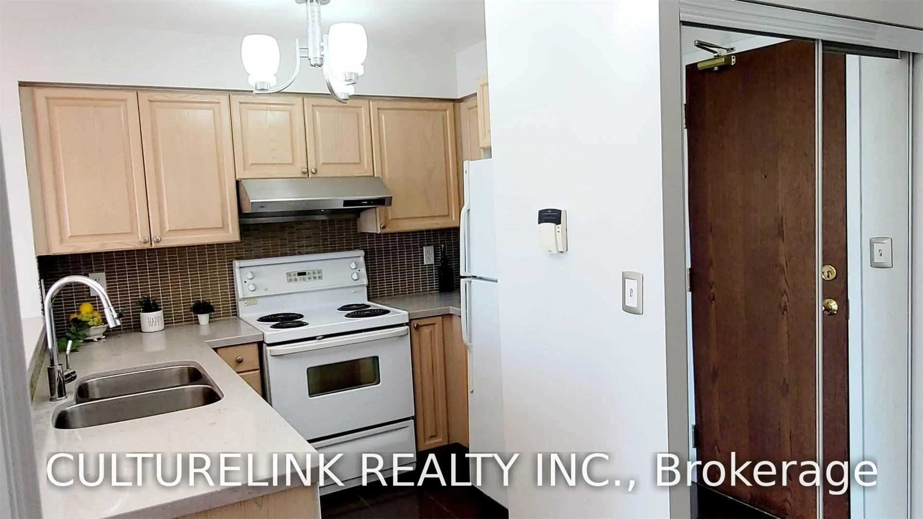 Photo 6 of Unit Ph 5, 39 Oneida Crescent, Richmond Hill, Langstaff — HOMEH
