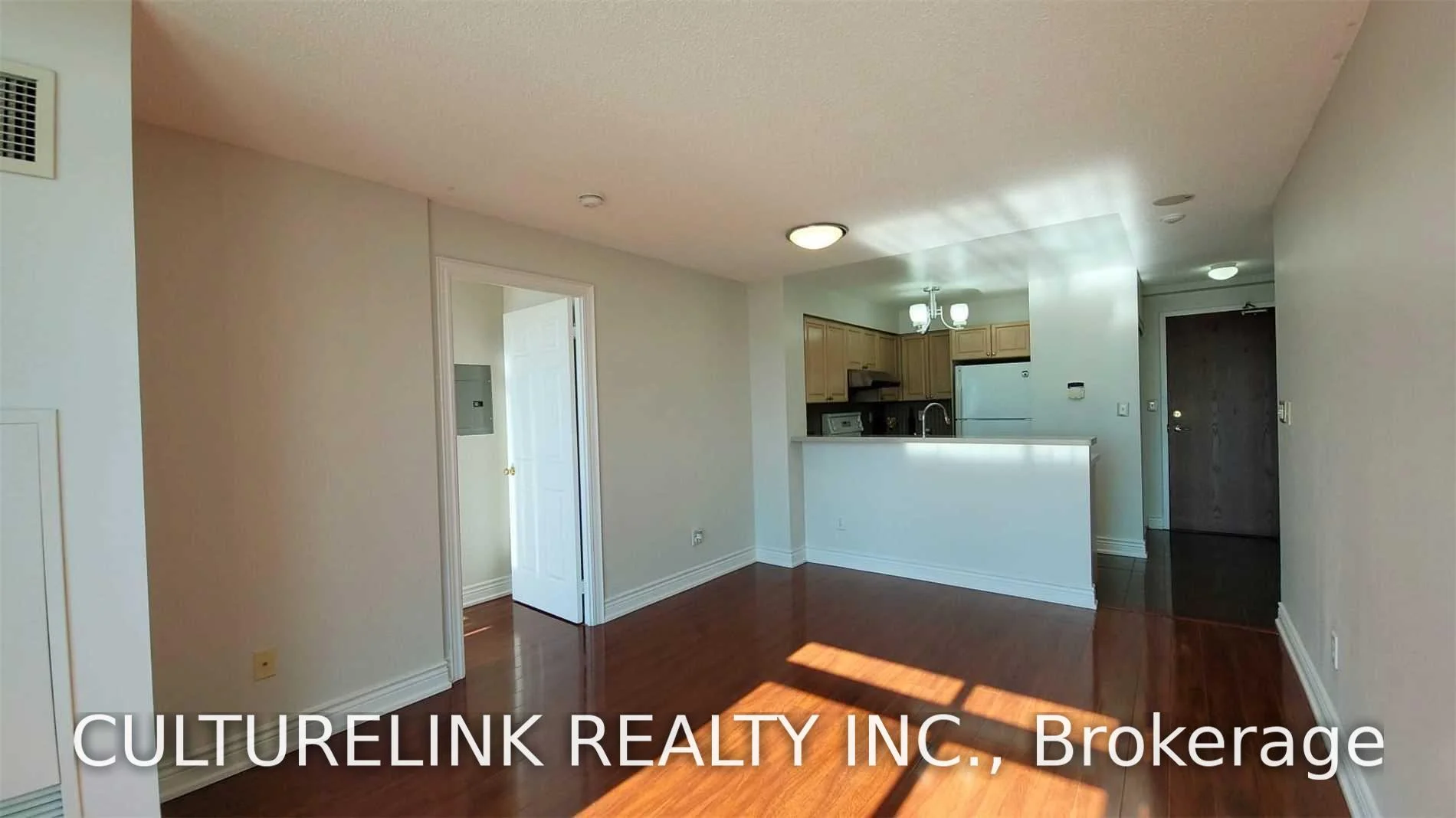 Photo 9 of Unit Ph 5, 39 Oneida Crescent, Richmond Hill, Langstaff — HOMEH
