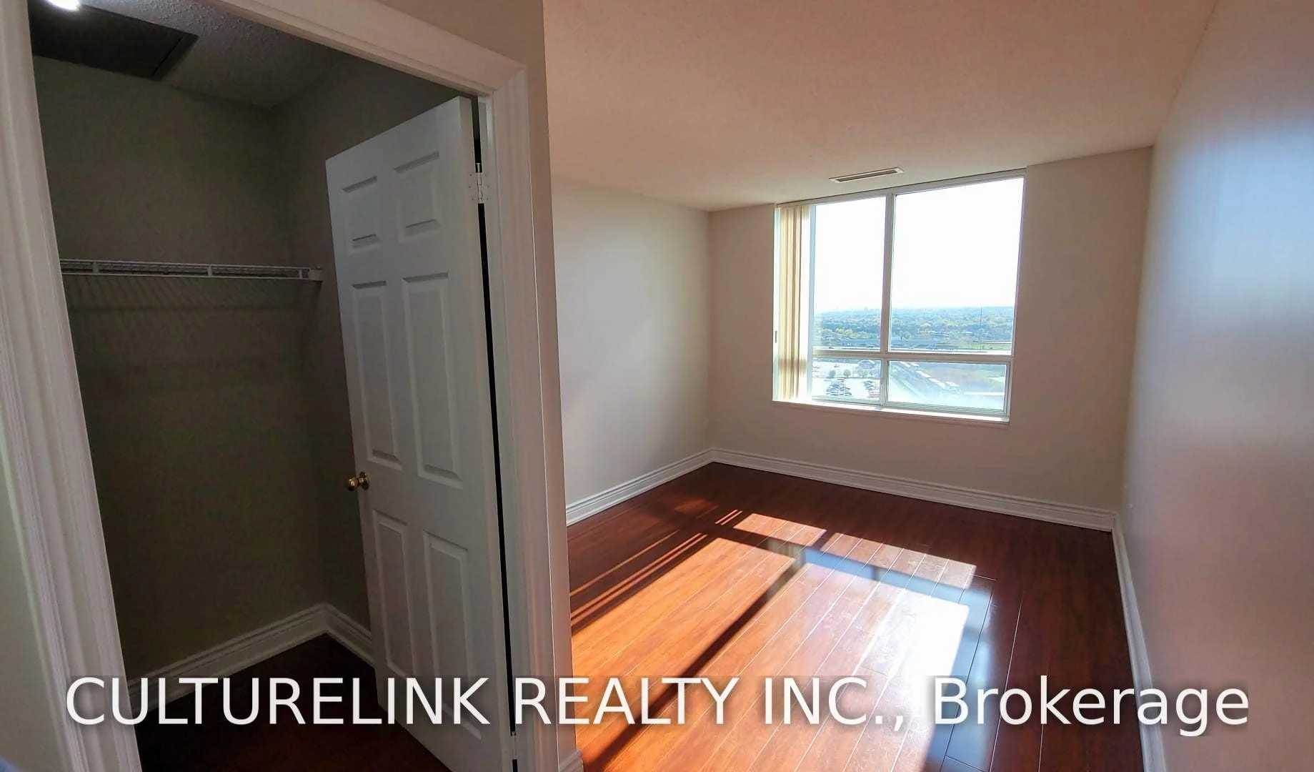 Photo 12 of Unit Ph 5, 39 Oneida Crescent, Richmond Hill, Langstaff — HOMEH