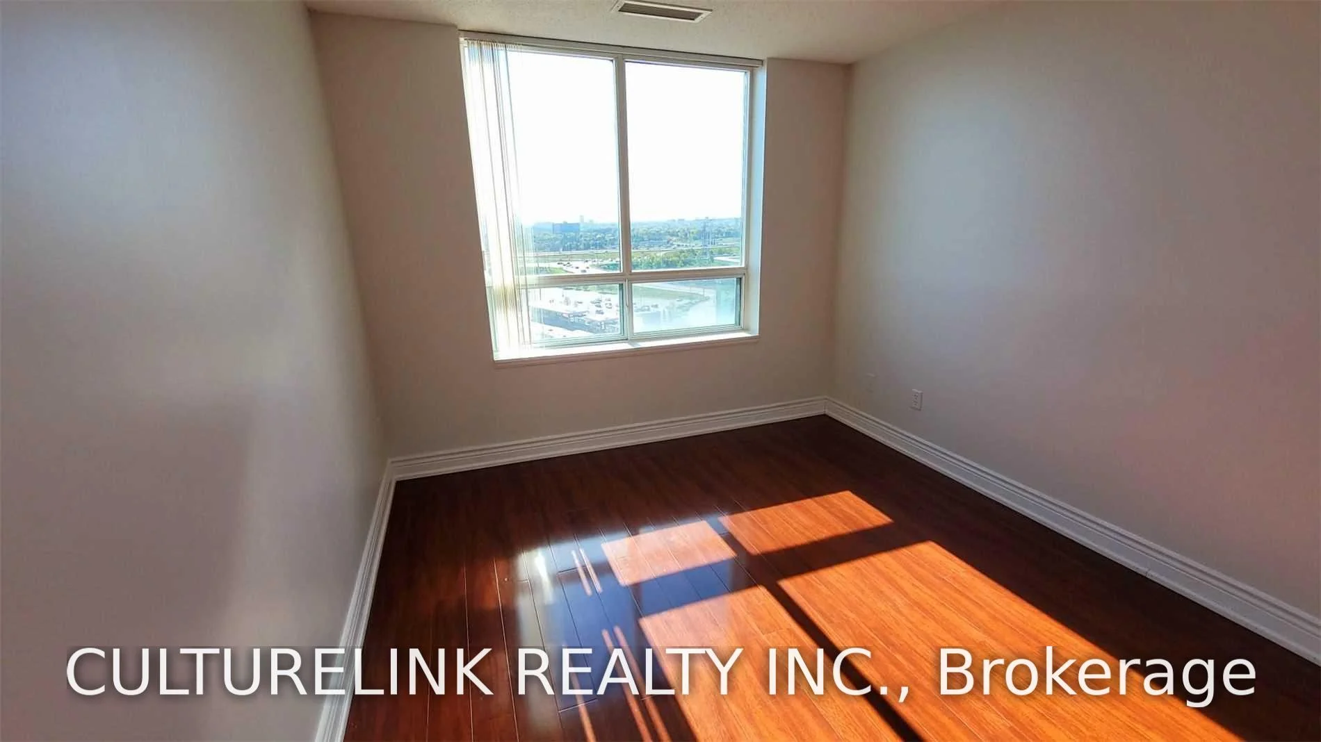 Photo 14 of Unit Ph 5, 39 Oneida Crescent, Richmond Hill, Langstaff — HOMEH