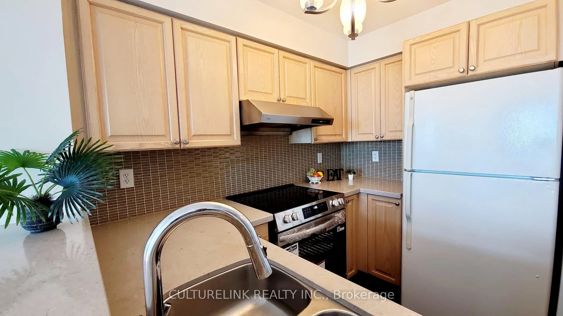Photo 43 of Unit Ph 5, 39 Oneida Crescent, Richmond Hill, Langstaff — HOMEH