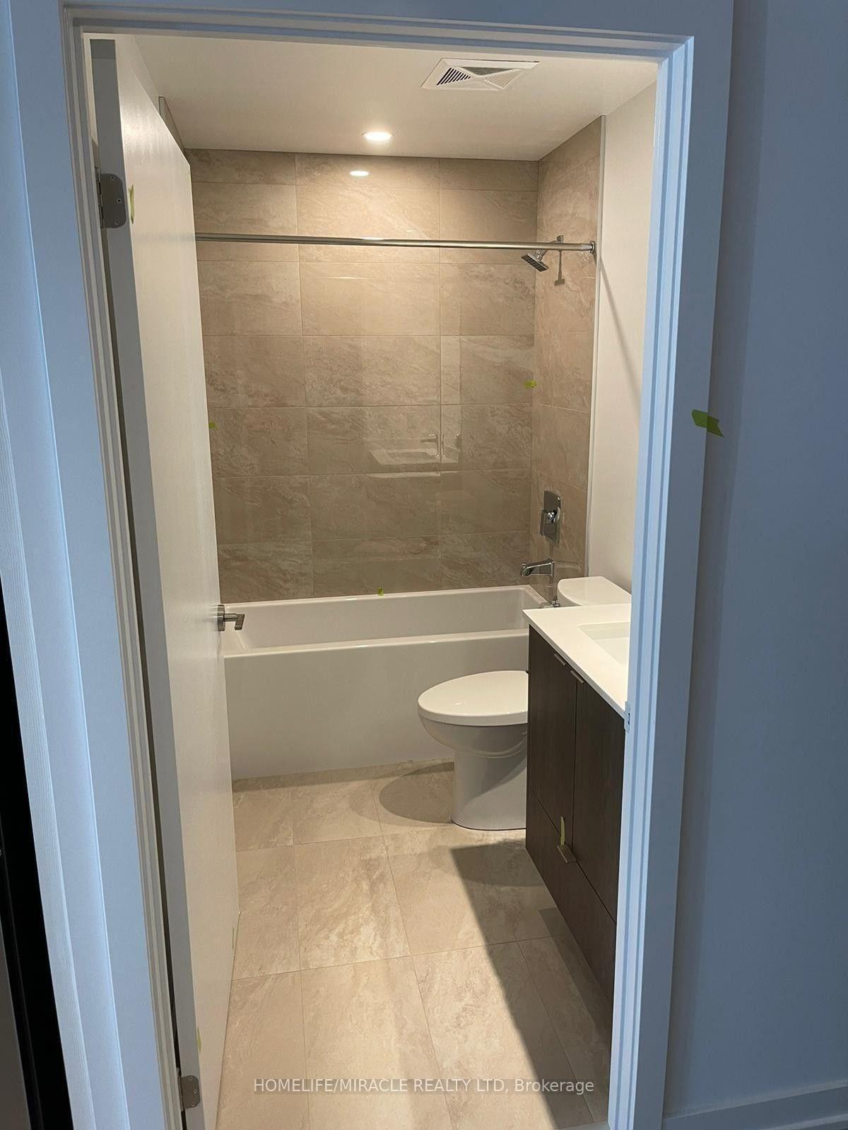 Photo 11 of Unit 3111, 1926 Lakeshore Boulevard W, Toronto, High Park-Swansea — HOMEH