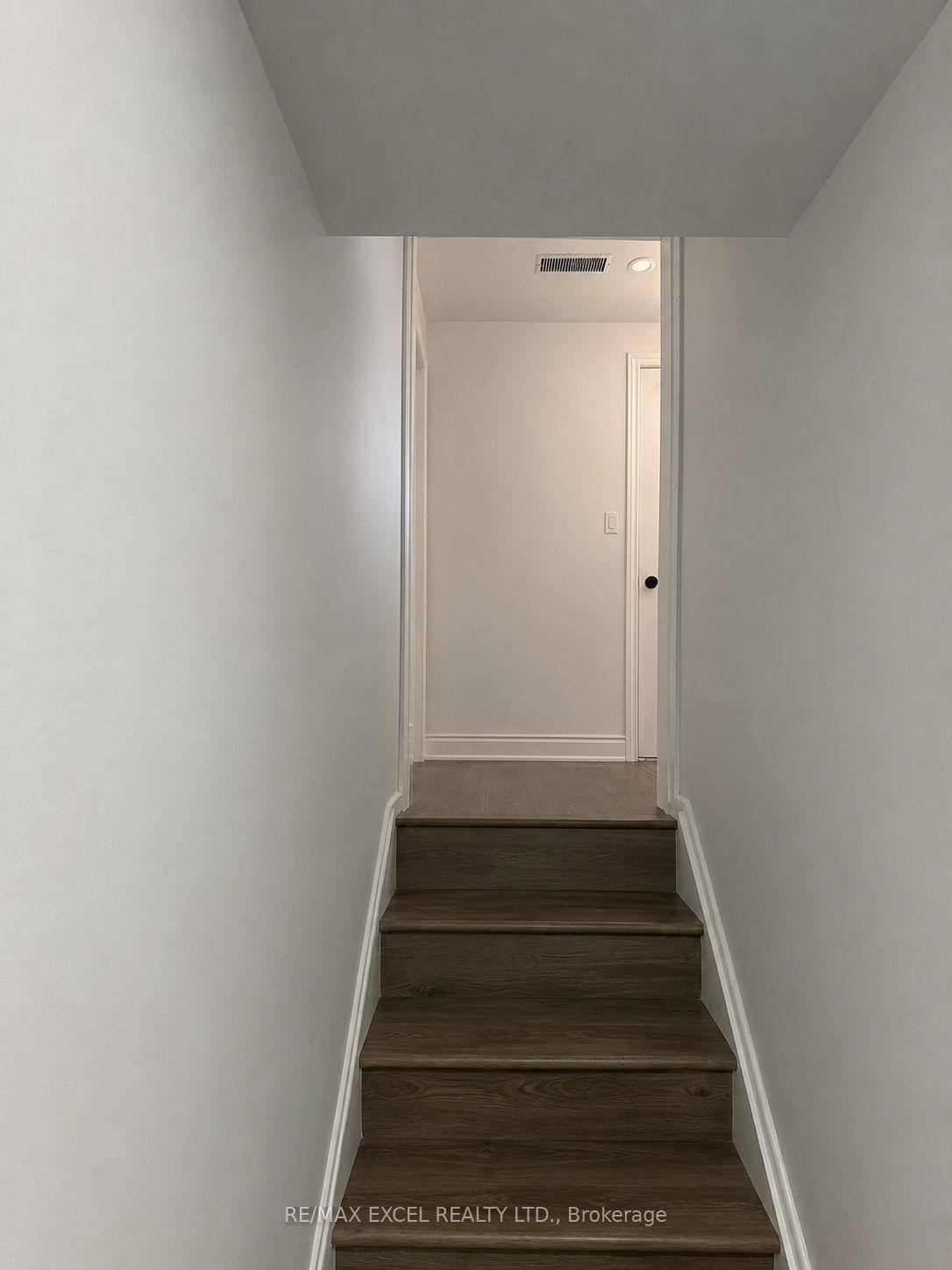 Photo 3 of Unit Bsmt, 3882 Midhurst Lane, Mississauga, Rathwood — HOMEH