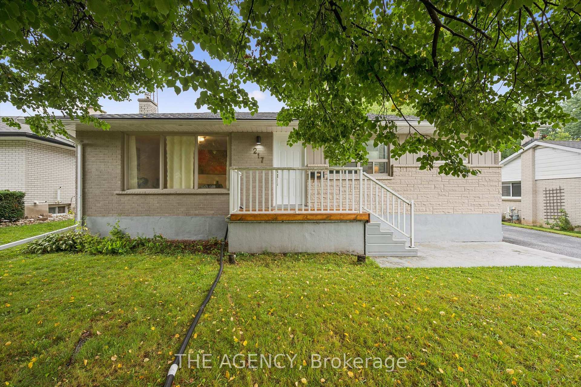 Photo of 217 Mayfield Avenue