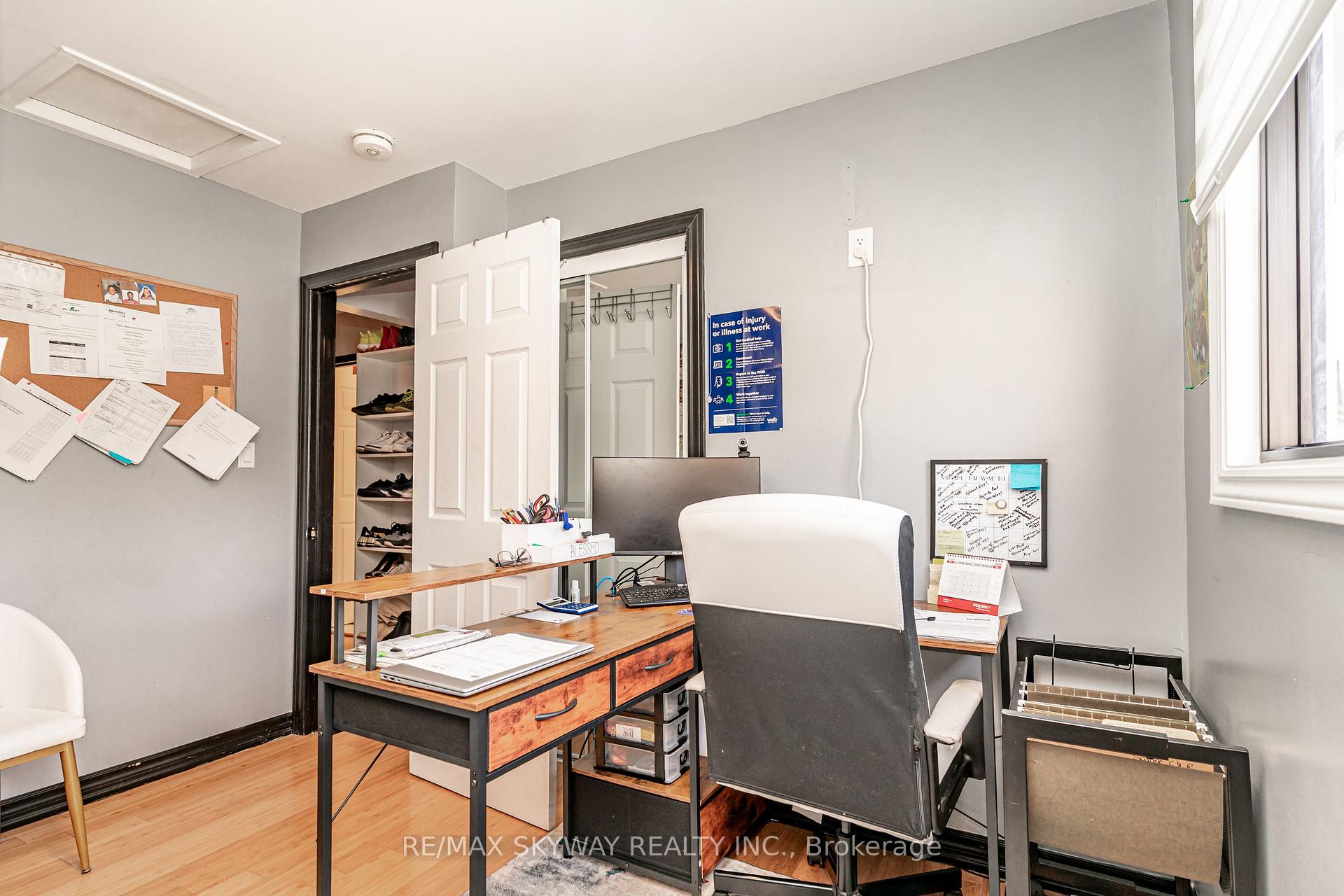 Photo 30 of 52 Charters Road, Brampton, Brampton North — HOMEH