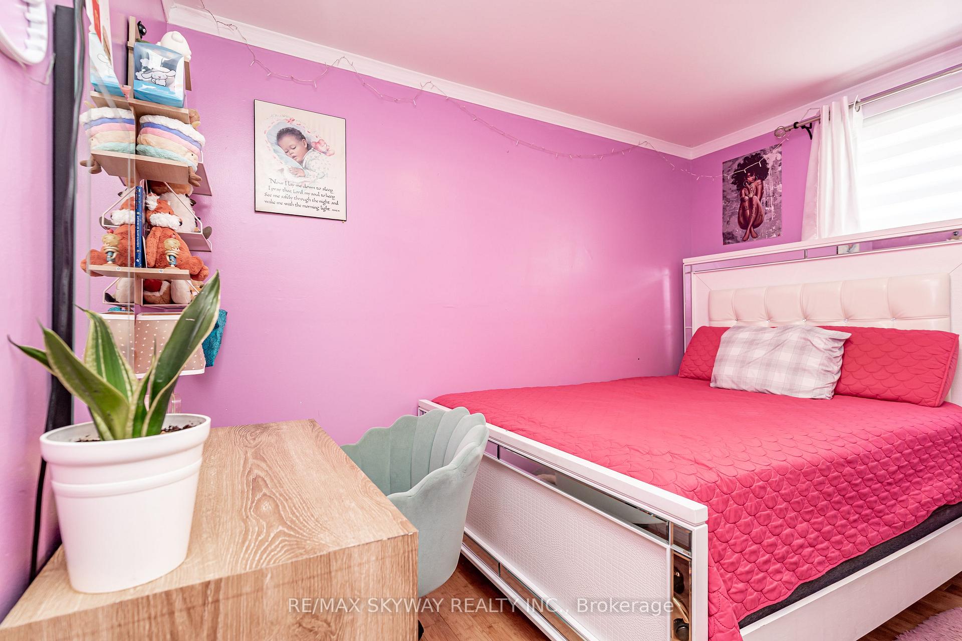Photo 31 of 52 Charters Road, Brampton, Brampton North — HOMEH