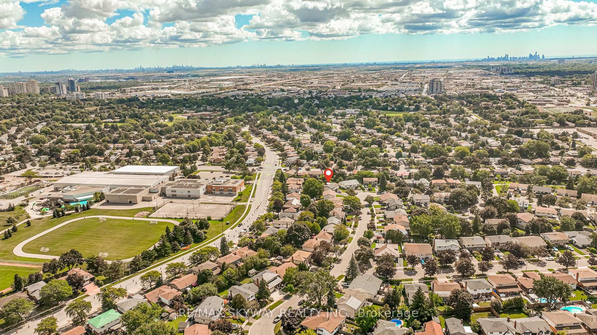 Photo 50 of 52 Charters Road, Brampton, Brampton North — HOMEH
