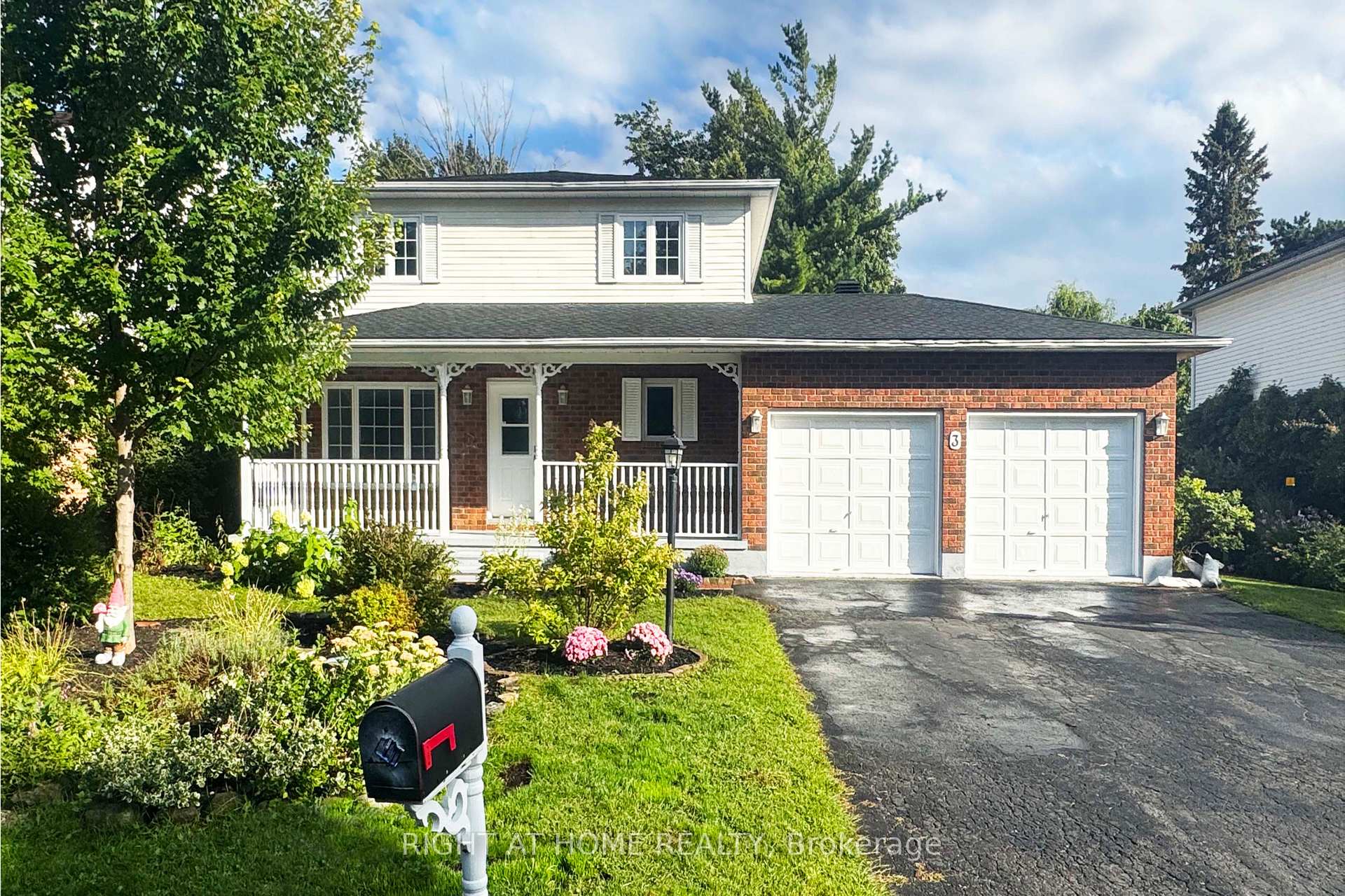 Photo 1 of 3 Joseph Circle, Ottawa, Stittsville (North) — HOMEH