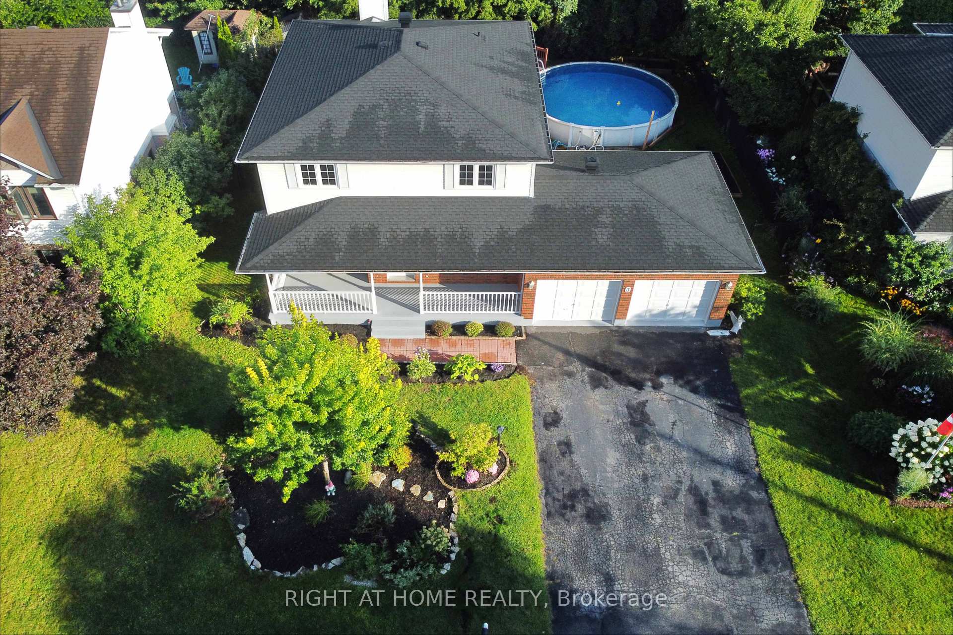 Photo 2 of 3 Joseph Circle, Ottawa, Stittsville (North) — HOMEH