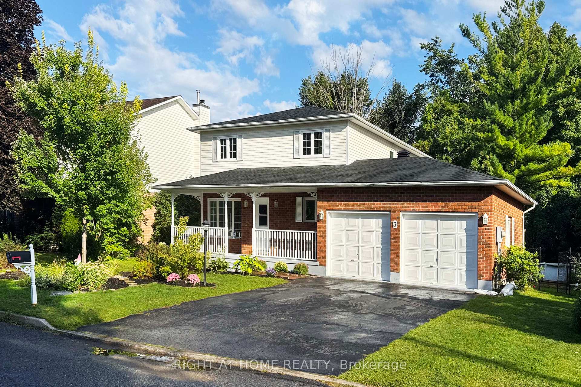 Photo 4 of 3 Joseph Circle, Ottawa, Stittsville (North) — HOMEH