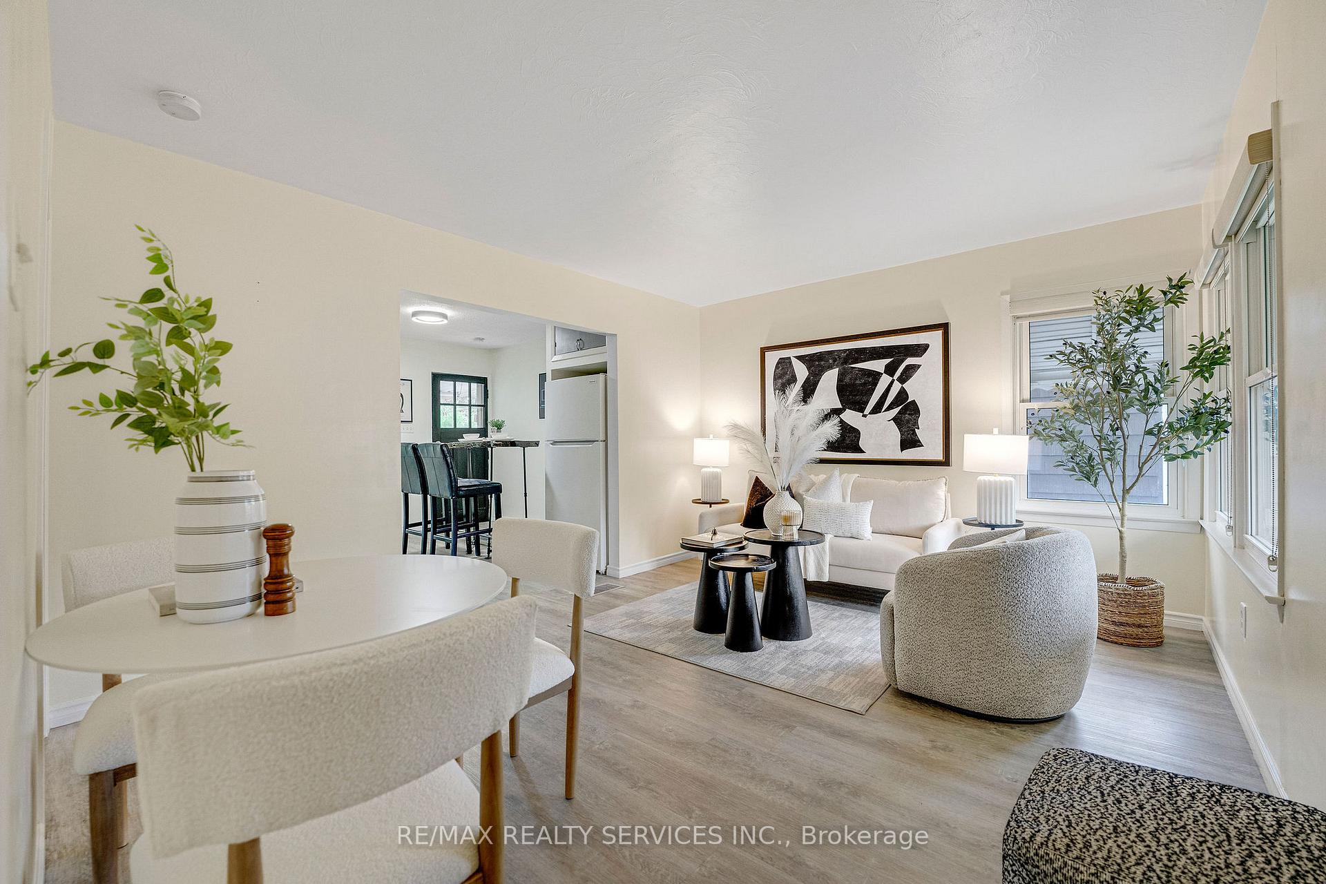 Photo 5 of 6289 Atlee Street, Niagara Falls, Arad/Fallsview — HOMEH