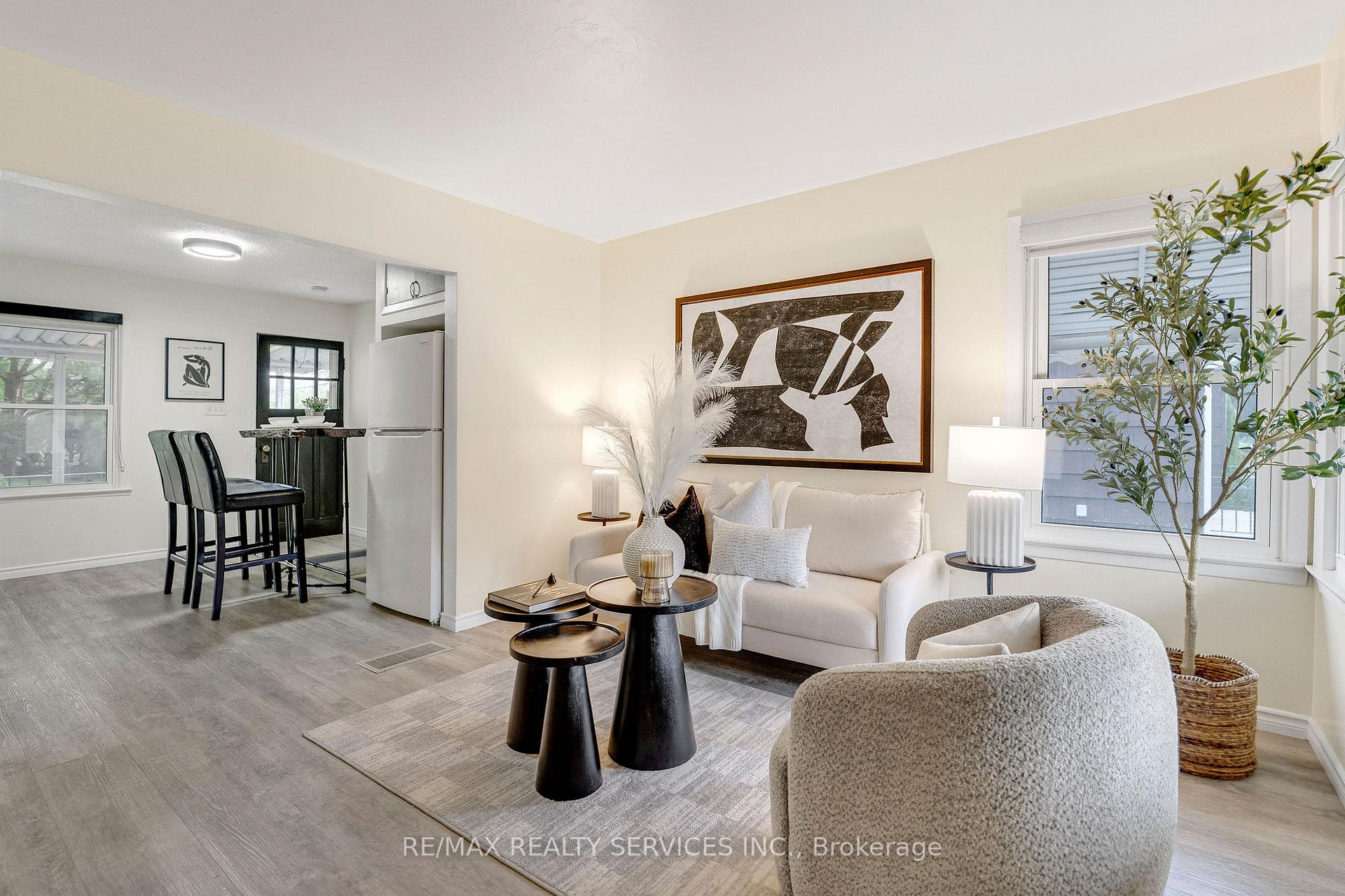 Photo 6 of 6289 Atlee Street, Niagara Falls, Arad/Fallsview — HOMEH
