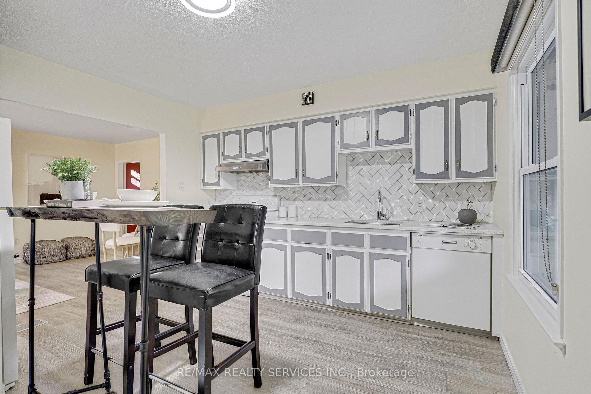 Photo 12 of 6289 Atlee Street, Niagara Falls, Arad/Fallsview — HOMEH