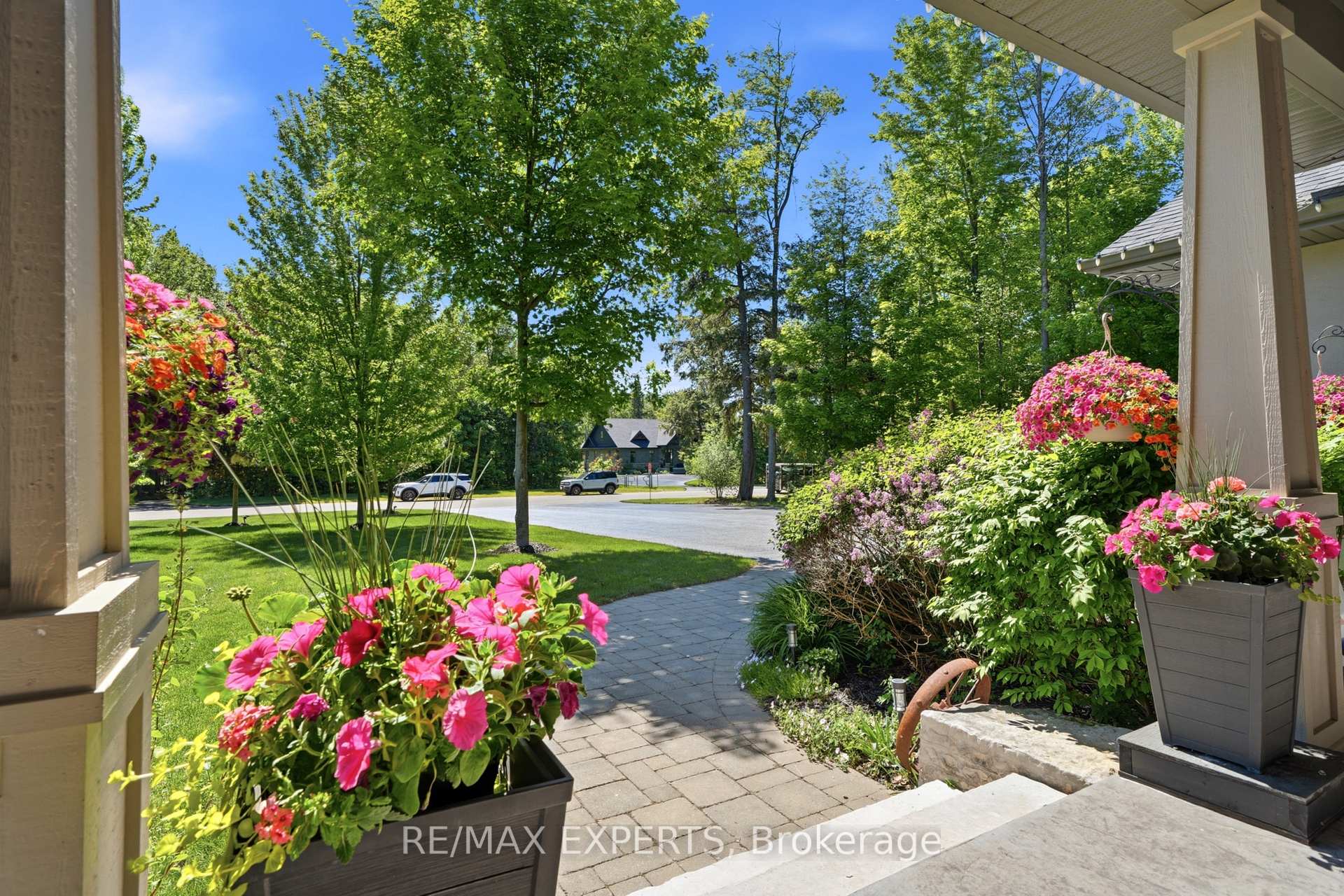Photo 4 of 48 Marni Lane, Springwater, Phelpston — HOMEH