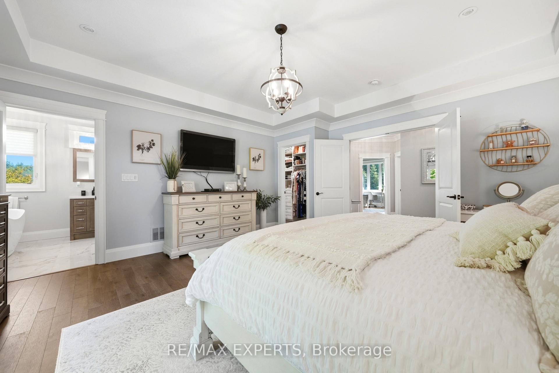 Photo 17 of 48 Marni Lane, Springwater, Phelpston — HOMEH