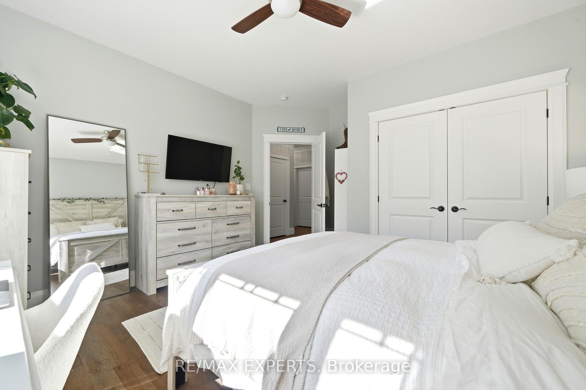 Photo 22 of 48 Marni Lane, Springwater, Phelpston — HOMEH