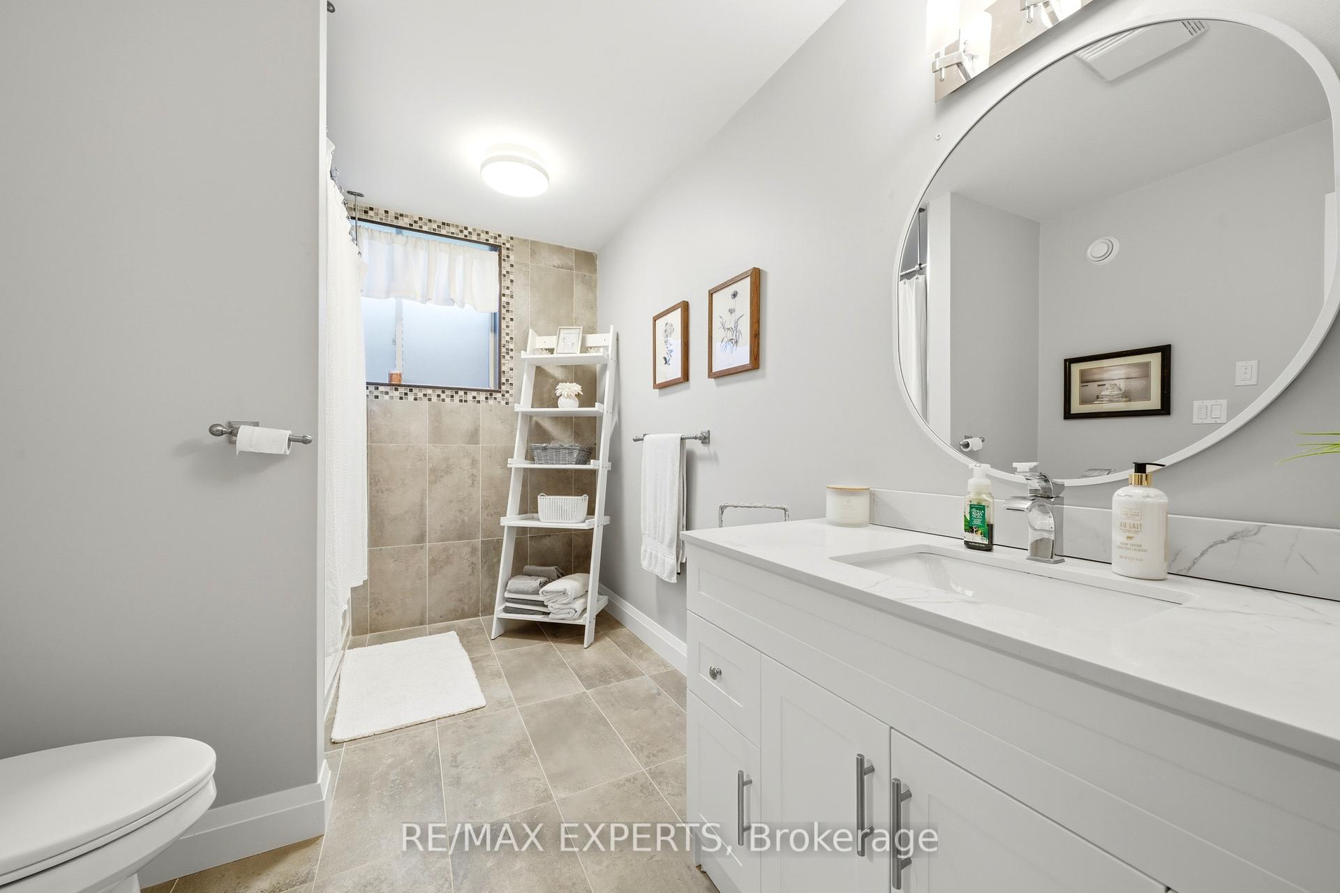 Photo 28 of 48 Marni Lane, Springwater, Phelpston — HOMEH