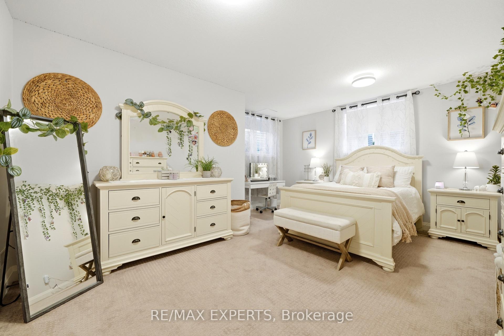 Photo 30 of 48 Marni Lane, Springwater, Phelpston — HOMEH