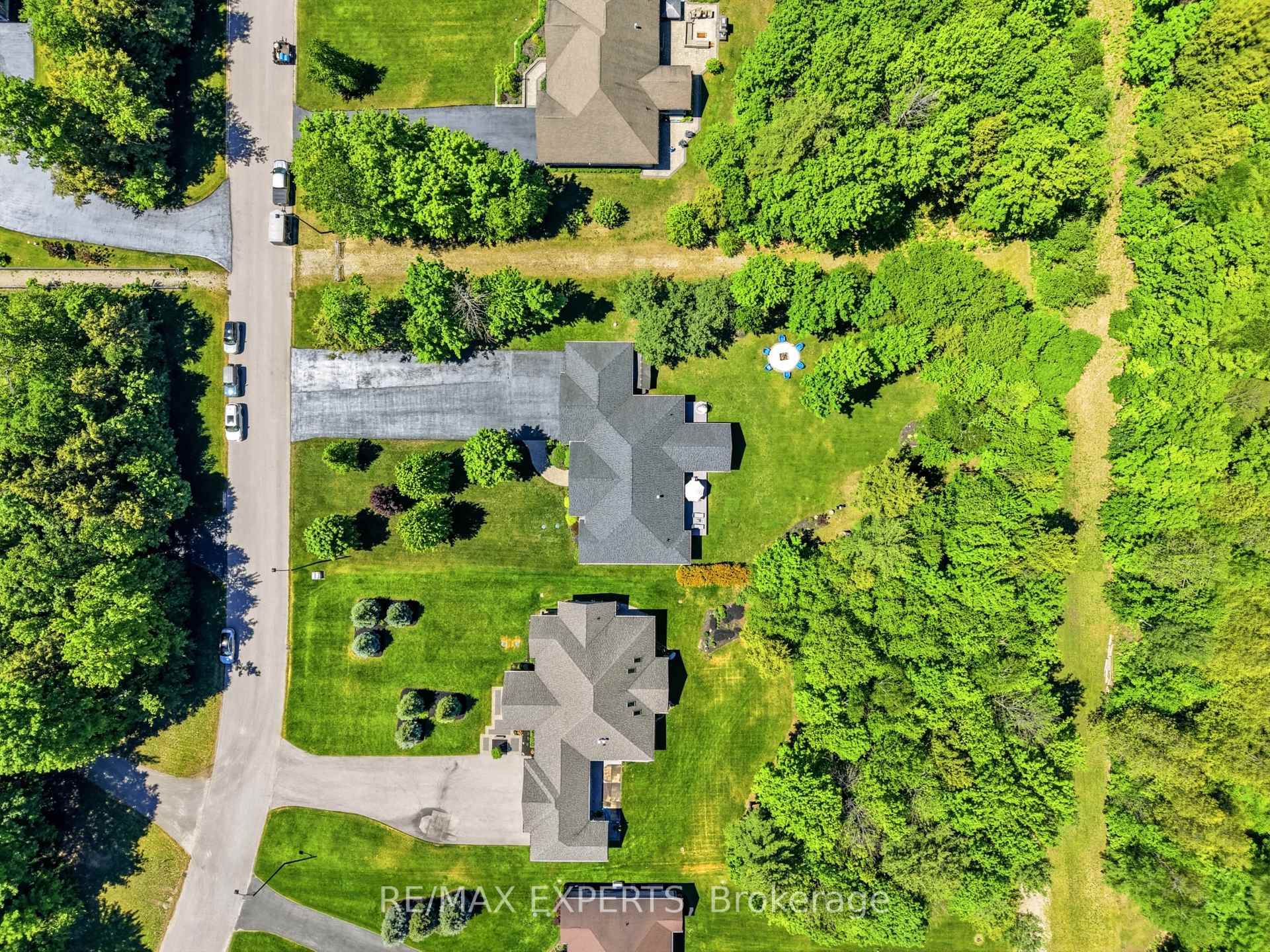 Photo 41 of 48 Marni Lane, Springwater, Phelpston — HOMEH