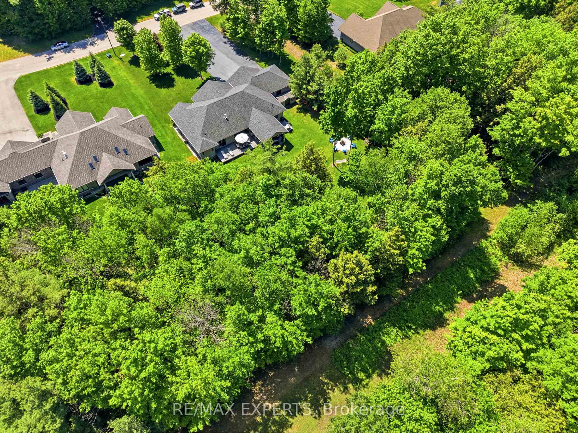 Photo 43 of 48 Marni Lane, Springwater, Phelpston — HOMEH