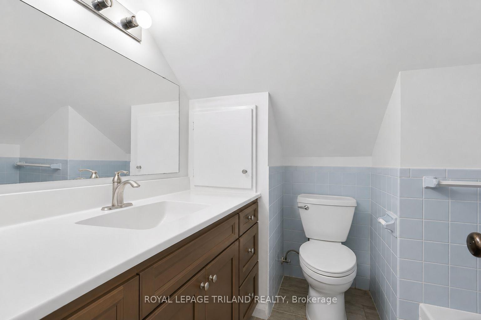 Photo 43 of 467 Commissioners Road E, London, South R — HOMEH