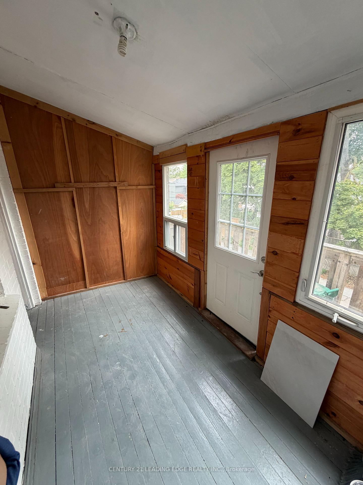 Photo 3 of 559A Mt Pleasant Road, Toronto, Mount Pleasant East — HOMEH