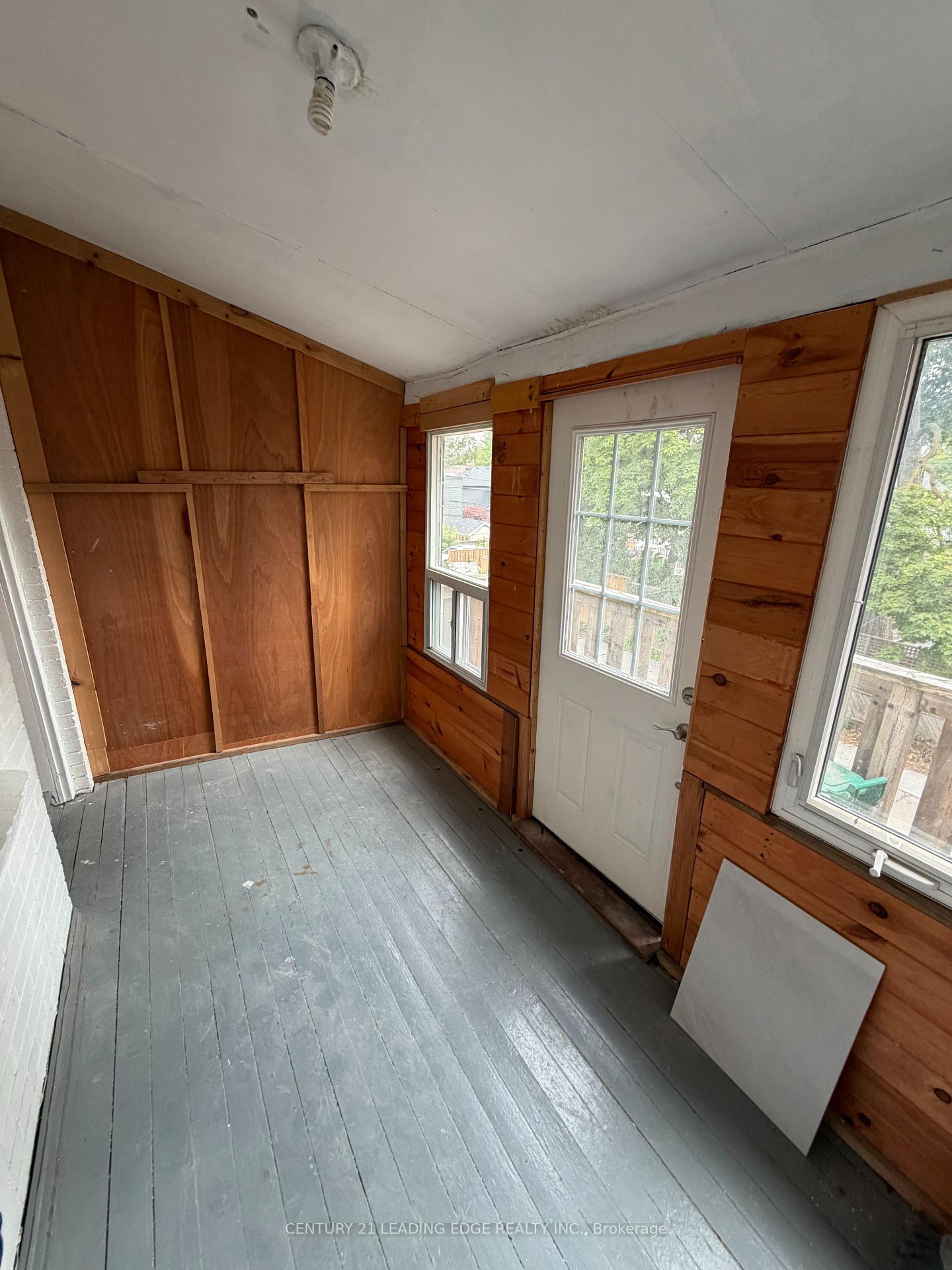 Photo 4 of 559A Mt Pleasant Road, Toronto, Mount Pleasant East — HOMEH