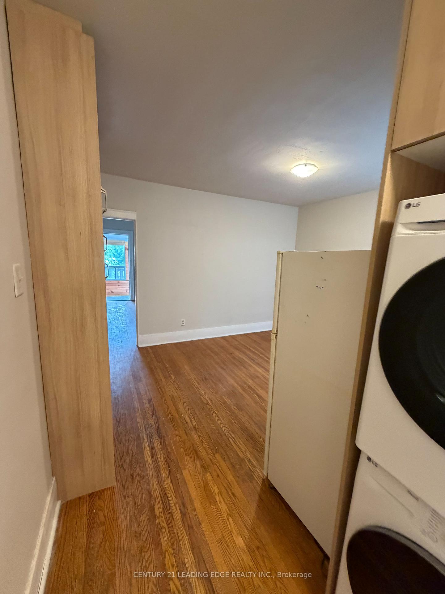 Photo 13 of 559A Mt Pleasant Road, Toronto, Mount Pleasant East — HOMEH
