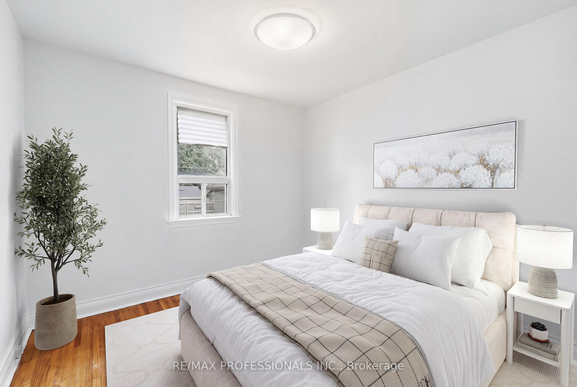 Photo 21 of 111 Wesley Street, Etobicoke, Stonegate-Queensway — HOMEH