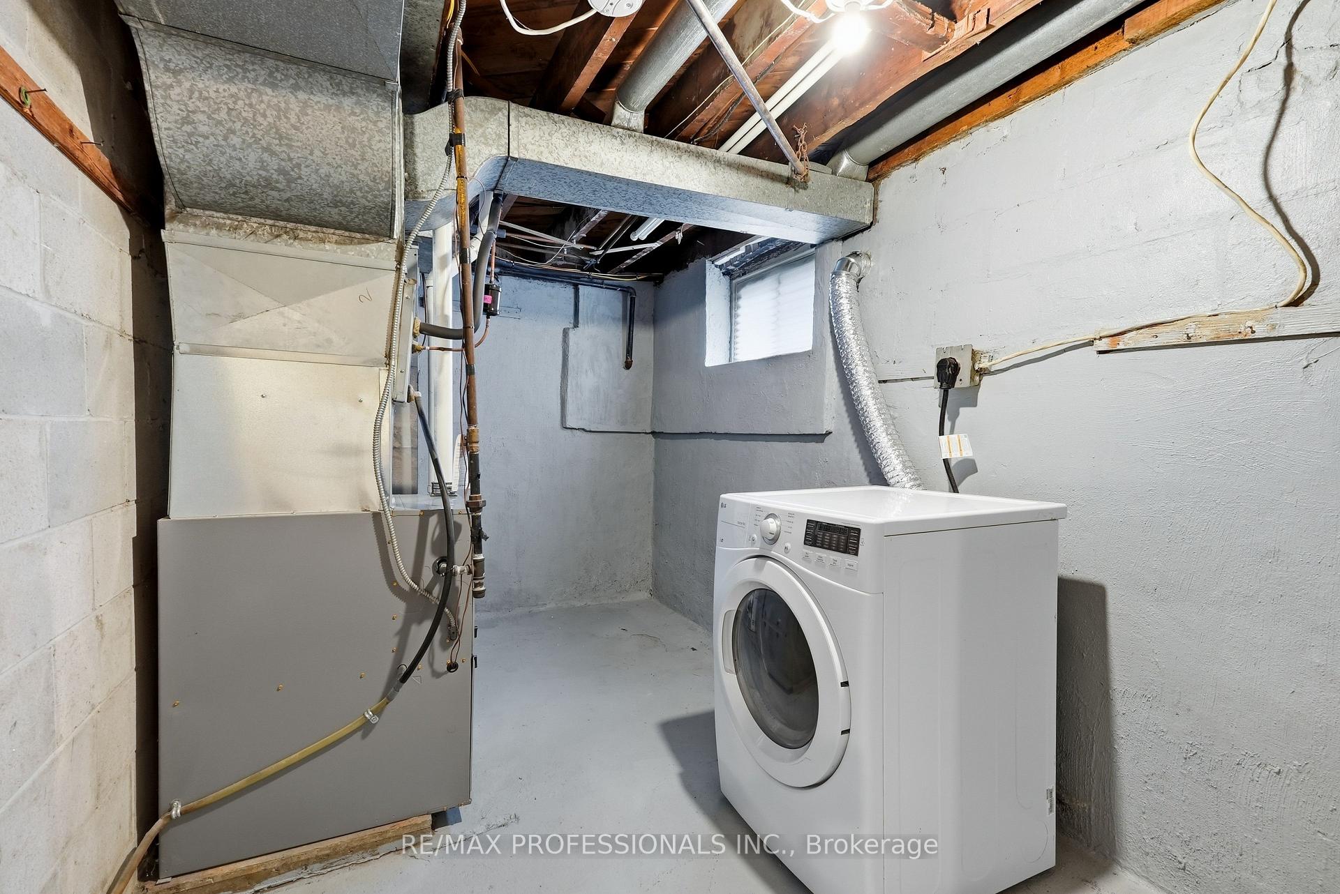 Photo 43 of 111 Wesley Street, Etobicoke, Stonegate-Queensway — HOMEH