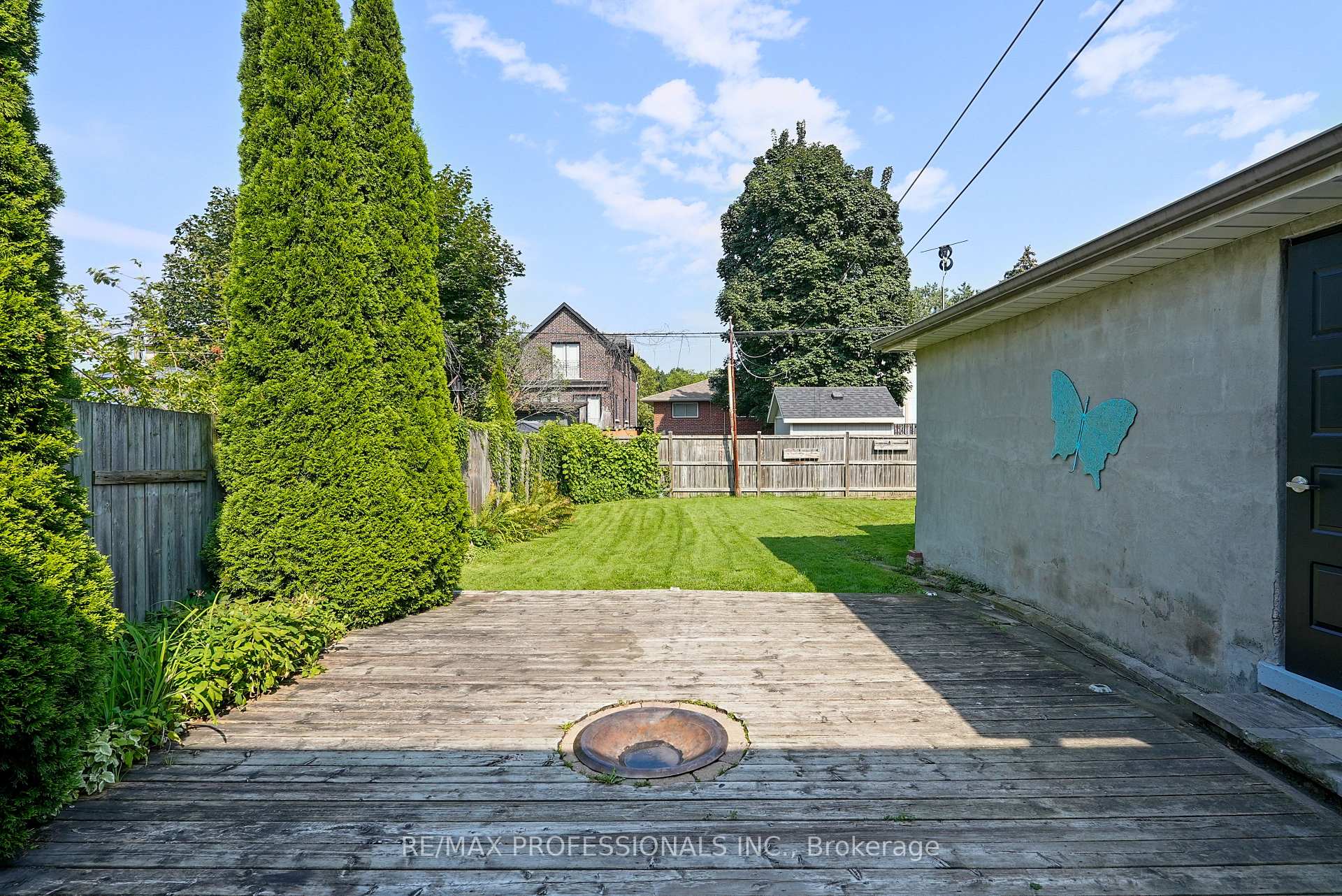 Photo 47 of 111 Wesley Street, Etobicoke, Stonegate-Queensway — HOMEH
