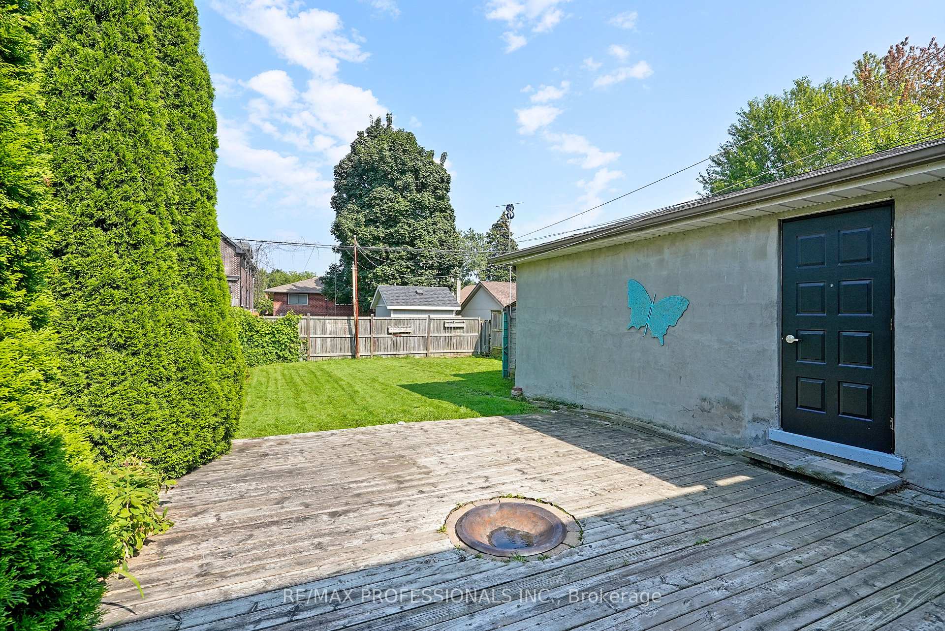 Photo 48 of 111 Wesley Street, Etobicoke, Stonegate-Queensway — HOMEH
