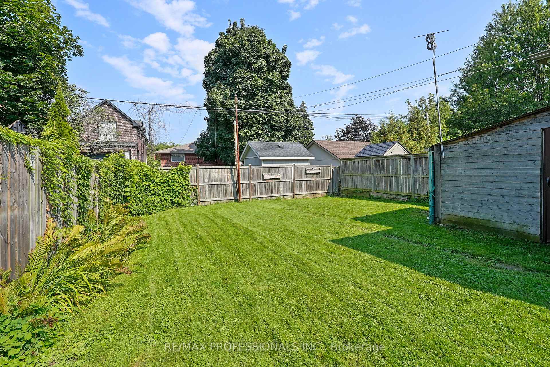 Photo 49 of 111 Wesley Street, Etobicoke, Stonegate-Queensway — HOMEH