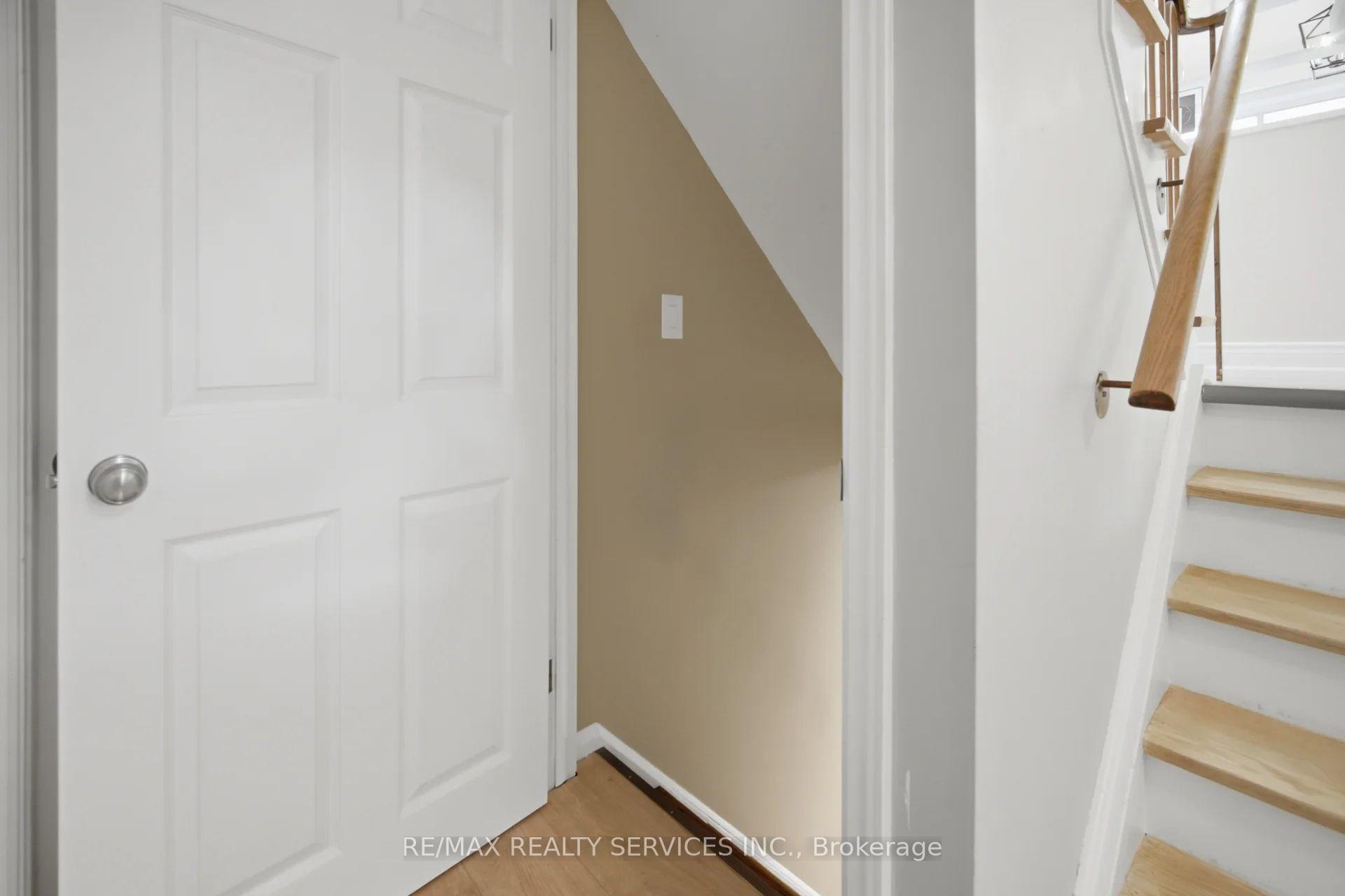 Photo 31 of 43 Melville Crescent, Brampton, Brampton East — HOMEH
