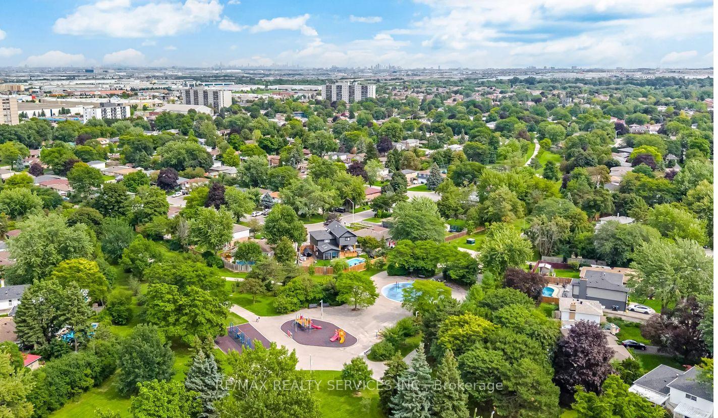 Photo 44 of 43 Melville Crescent, Brampton, Brampton East — HOMEH