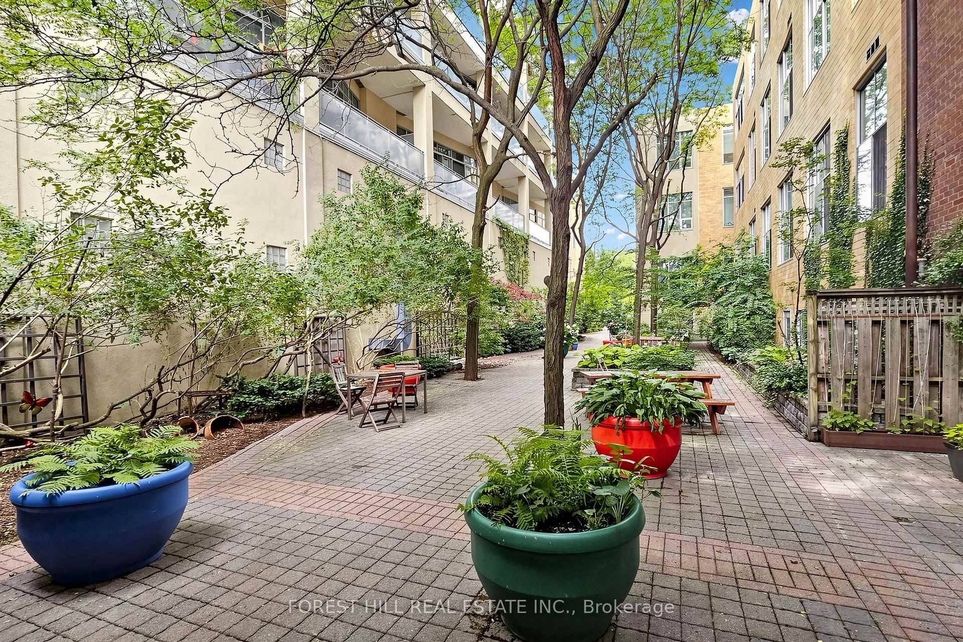 Photo 18 of Unit 301, 21 Nassau Street, Toronto, Kensington-Chinatown — HOMEH