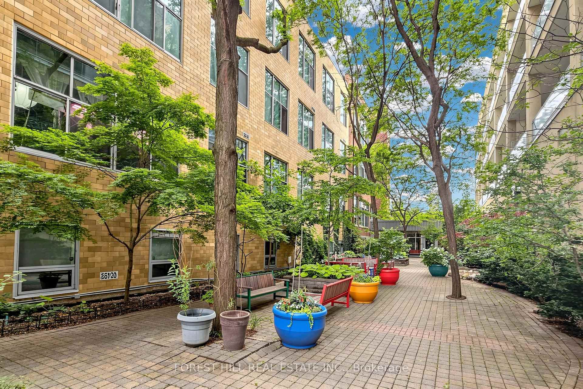 Photo 20 of Unit 301, 21 Nassau Street, Toronto, Kensington-Chinatown — HOMEH