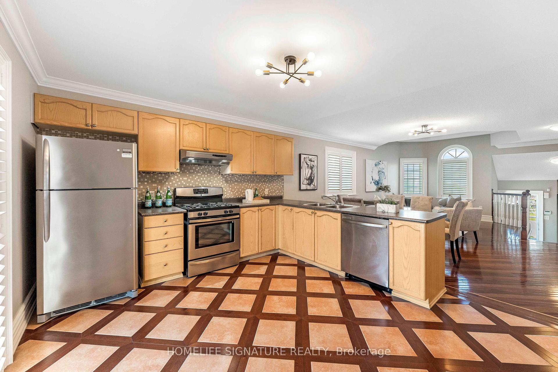Photo 9 of 239 Country Lane, Barrie, Painswick South — HOMEH