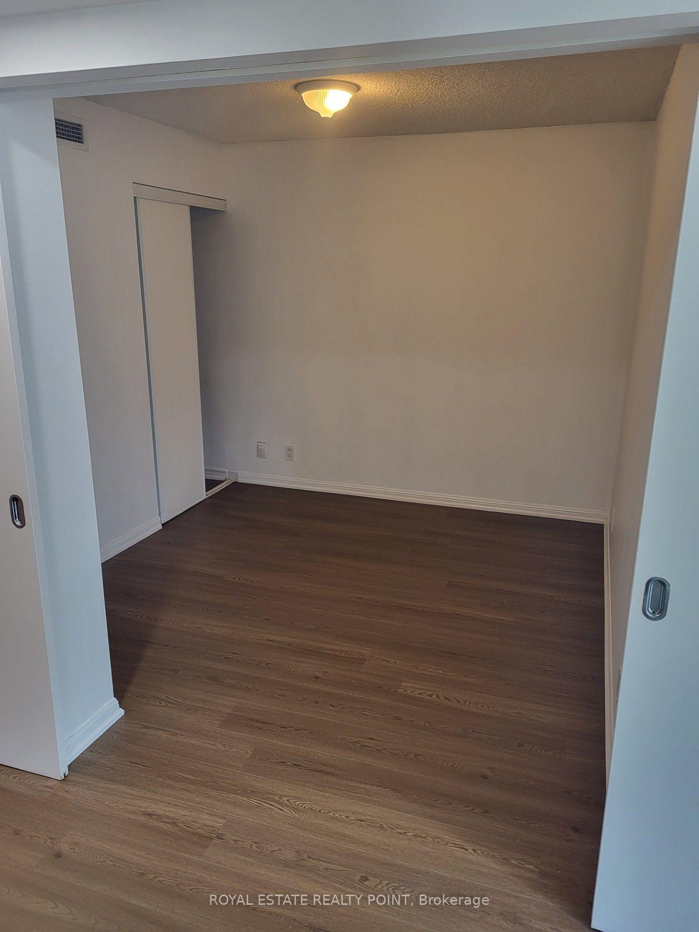 Photo 10 of Unit 522, 230 Queens Quay Boulevard W, Toronto, Waterfront Communities — HOMEH