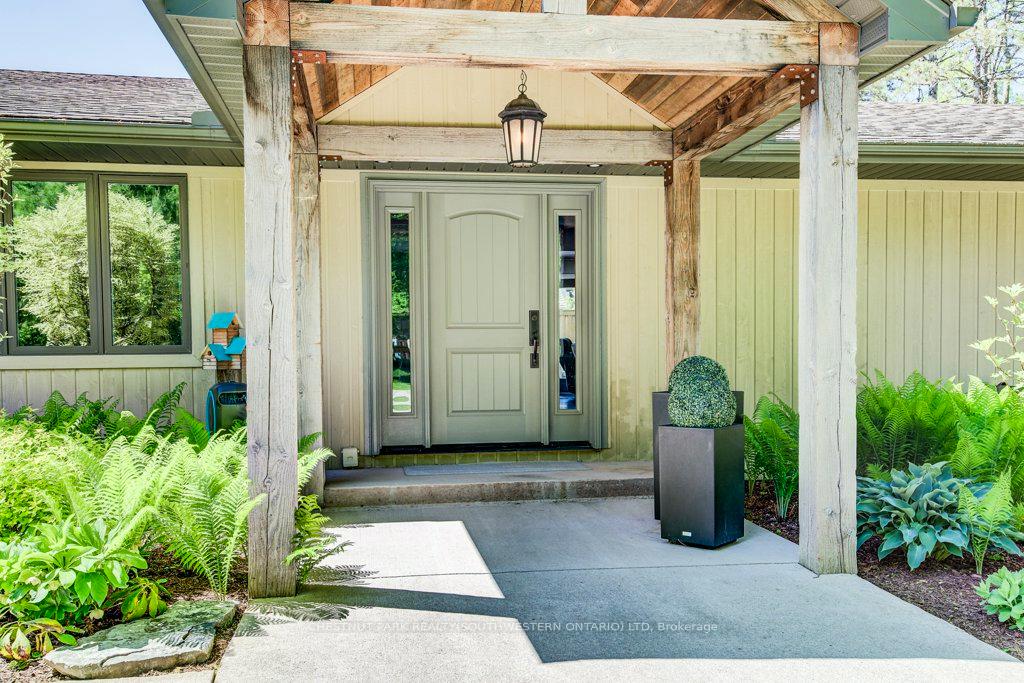 Photo 6 of 345 Old Stone Road, Waterloo, Colonial Acres — HOMEH
