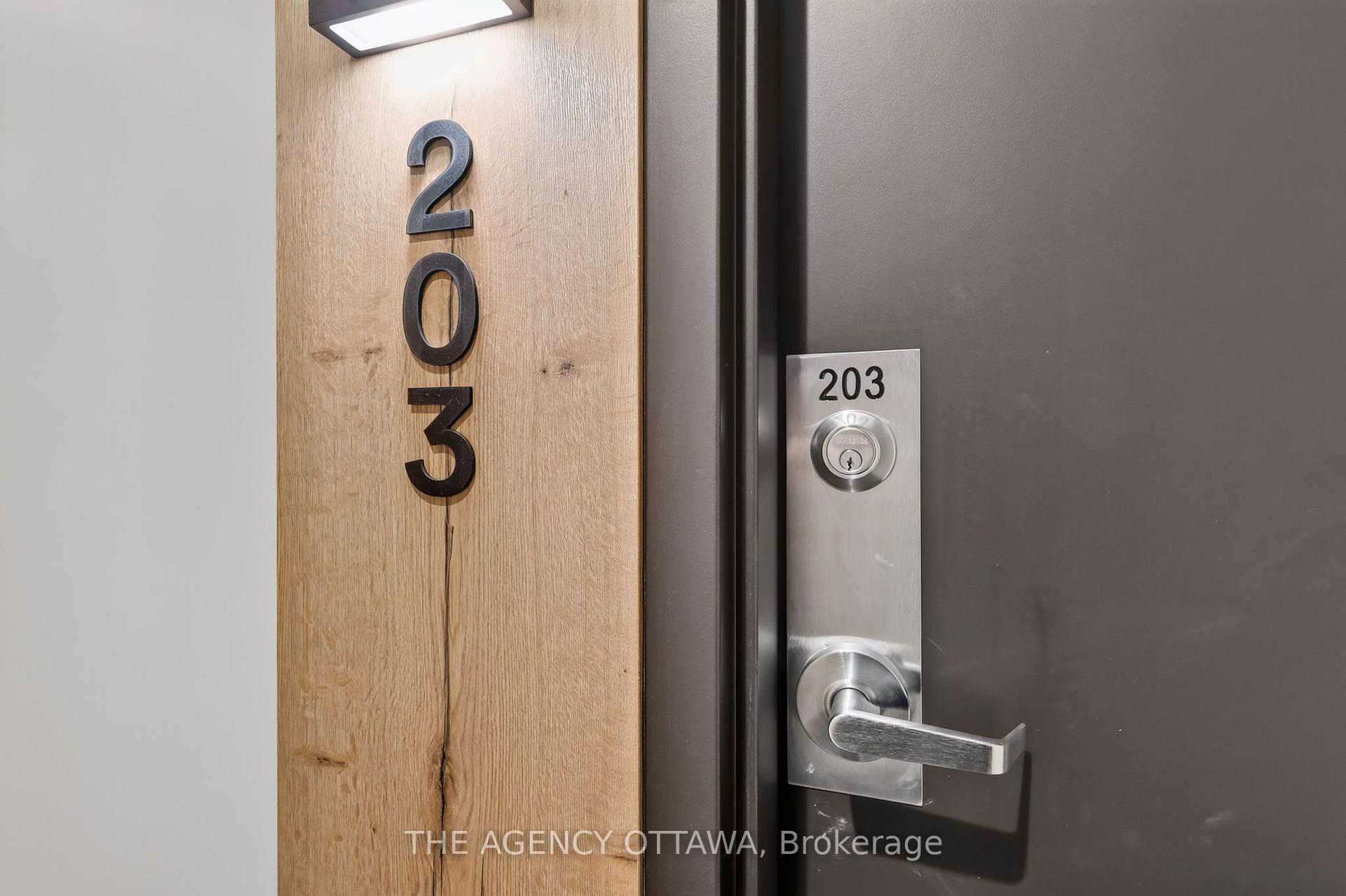 Photo 4 of Unit 203, 3073 Riverside Drive, Ottawa, Mooneys Bay/Riverside Park — HOMEH
