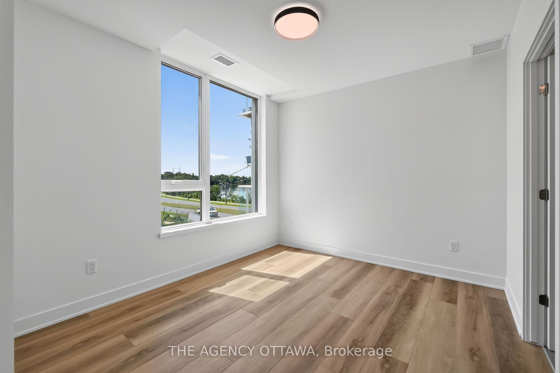 Photo 9 of Unit 203, 3073 Riverside Drive, Ottawa, Mooneys Bay/Riverside Park — HOMEH