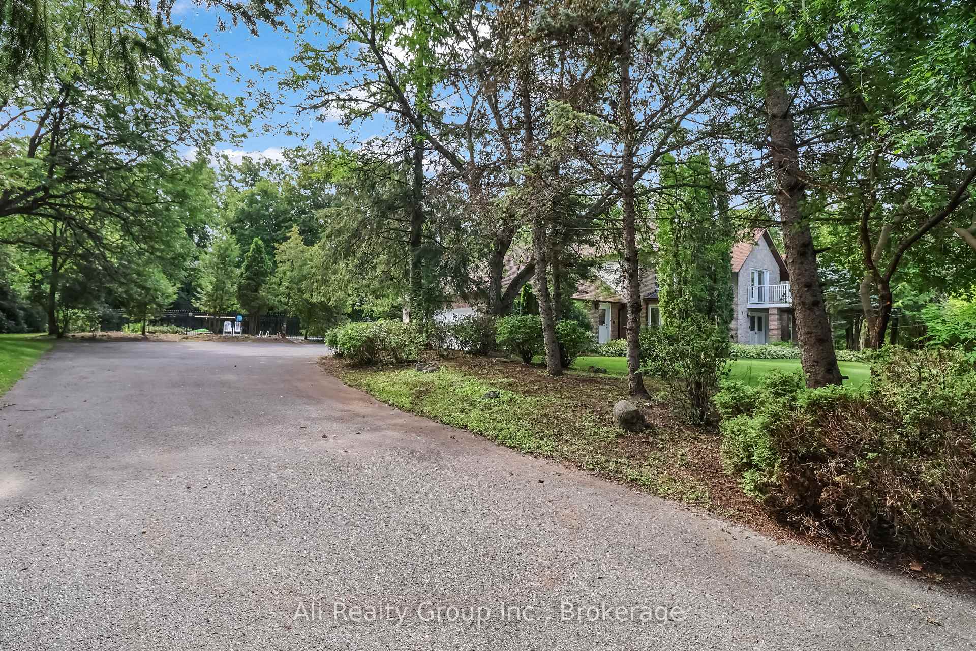 Photo 6 of 4 Royal County Downs, Ottawa, Cedar Hill/Orchard Estates — HOMEH